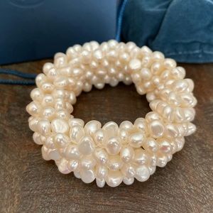 Blue Nile cluster pearls bracelet